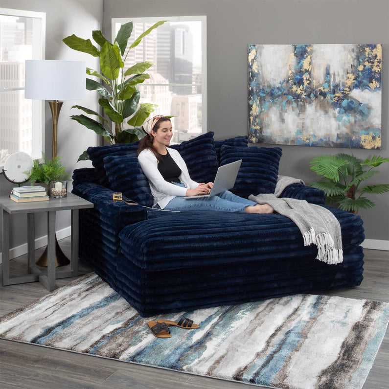 Nestle Chaise Lounge With Dual Cupholders And Charging Ports
