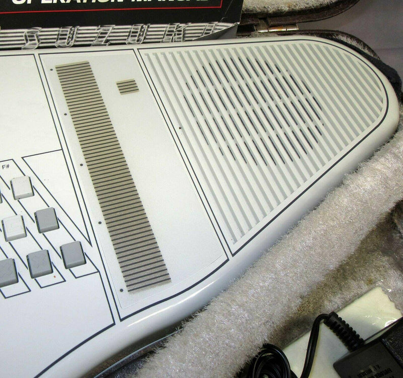 Suzuki Omnichord OM 84 System Two w/ Hard Case Power Supply Manual TESTED! WORKS