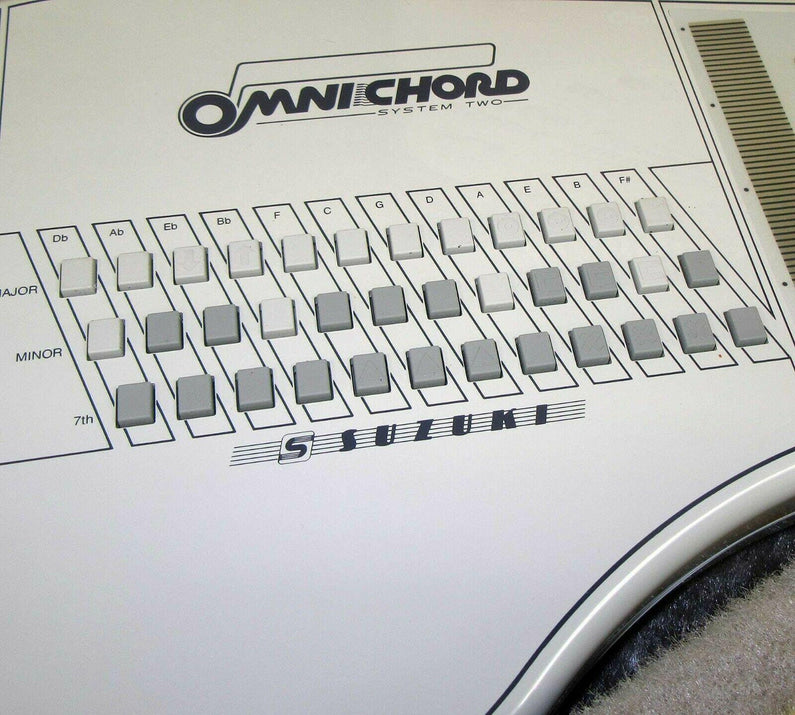 Suzuki Omnichord OM 84 System Two w/ Hard Case Power Supply Manual TESTED! WORKS